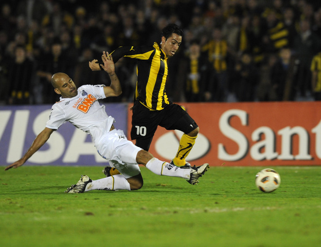 Résumé vidéo Penarol – Santos, 0 à 0 (16.06.2011, Fianle aller de la Copa Libertadores)
