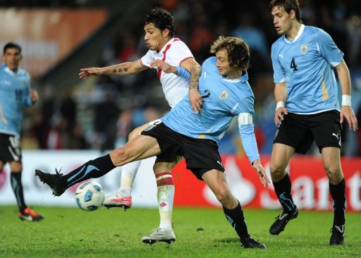 Résumé vidéo Pérou – Uruguay, 0 à 2 (20.07.2011, 1/2 finale Copa America)