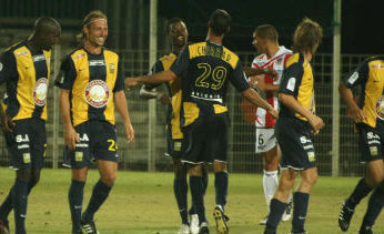 Résumé vidéo Arles Avignon – Clermont Foot, 0 à 2 (16.09.2011, 7ème journée de Ligue 2)