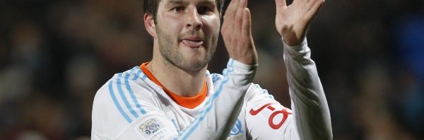 Que signifie la mystérieuse inscription « J-8 » sur le maillot de l’OM